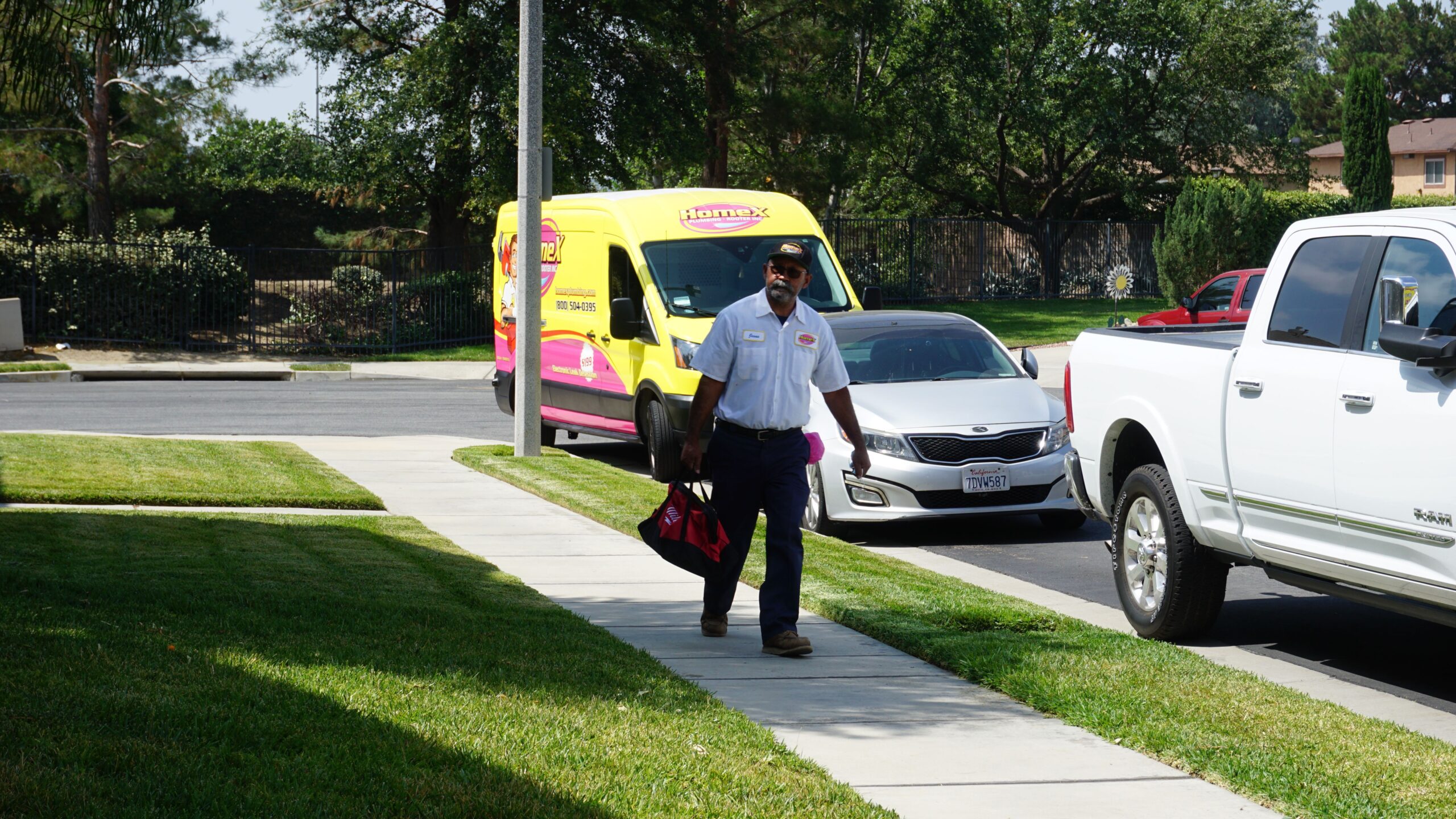 Kahuna Comfort Plumber arriving to provide plumbing repairs and services